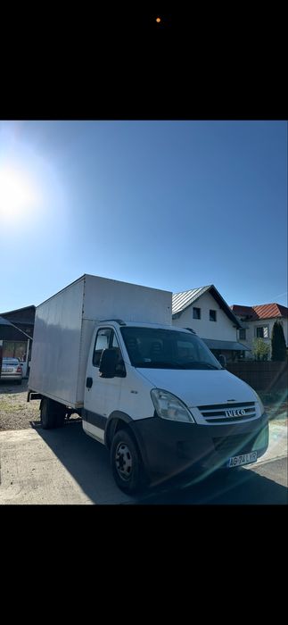 Cub cu lift iveco daily
