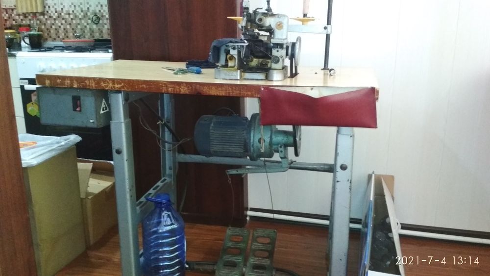 Продается оверлог