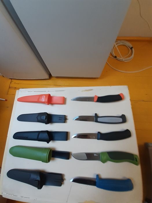 Ножове Mora чисто нови