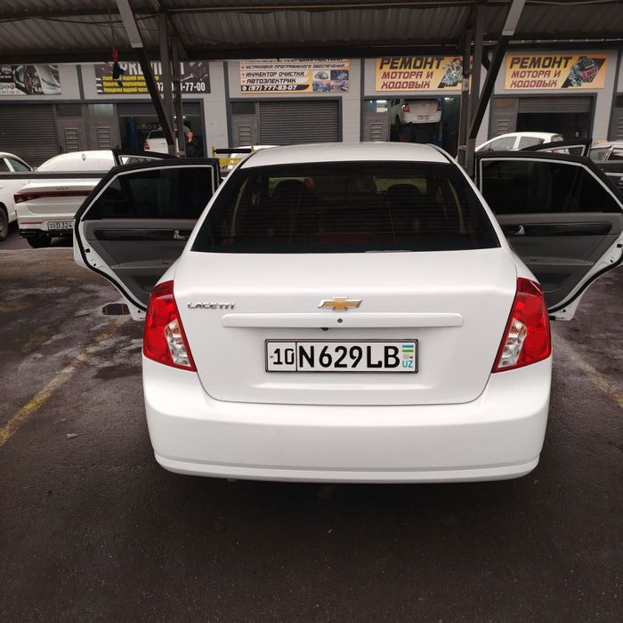 Gentra 3-poz srochna sotiladi