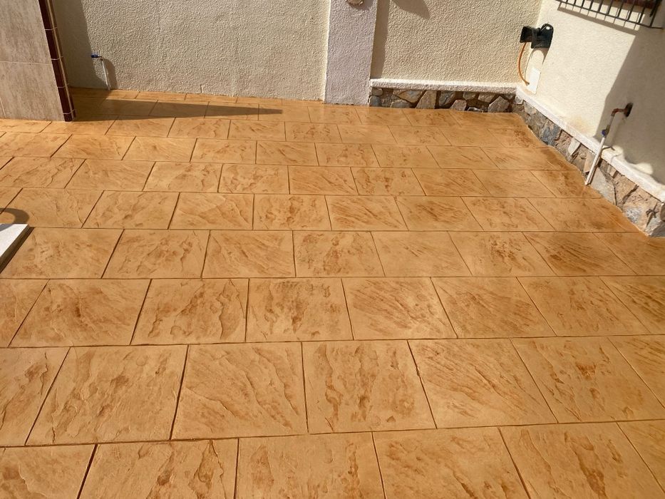 Beton Amprentat și Vertical