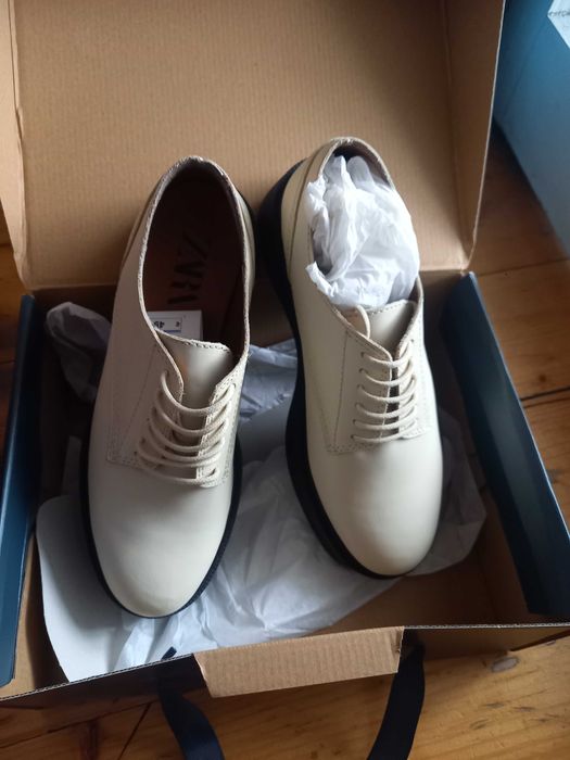 Zara бежови кожени обувки