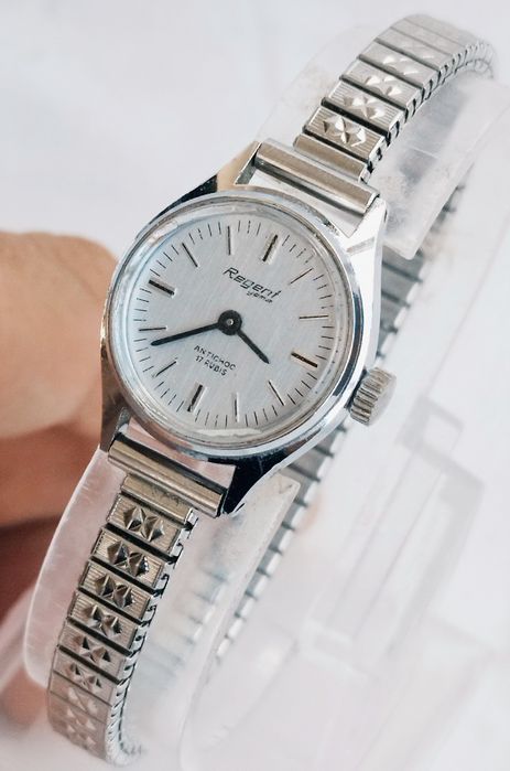 Ceas de damă Regency by Yema vintage mecanic, 17 Rubine, anii 1970.