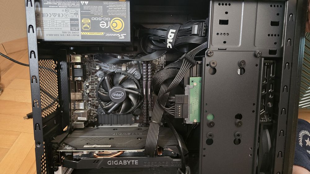 Компютър i7 10700F, 16GB DDR4, 250GB SSD NVMe + 1TB HDD Nvidia GTX1660