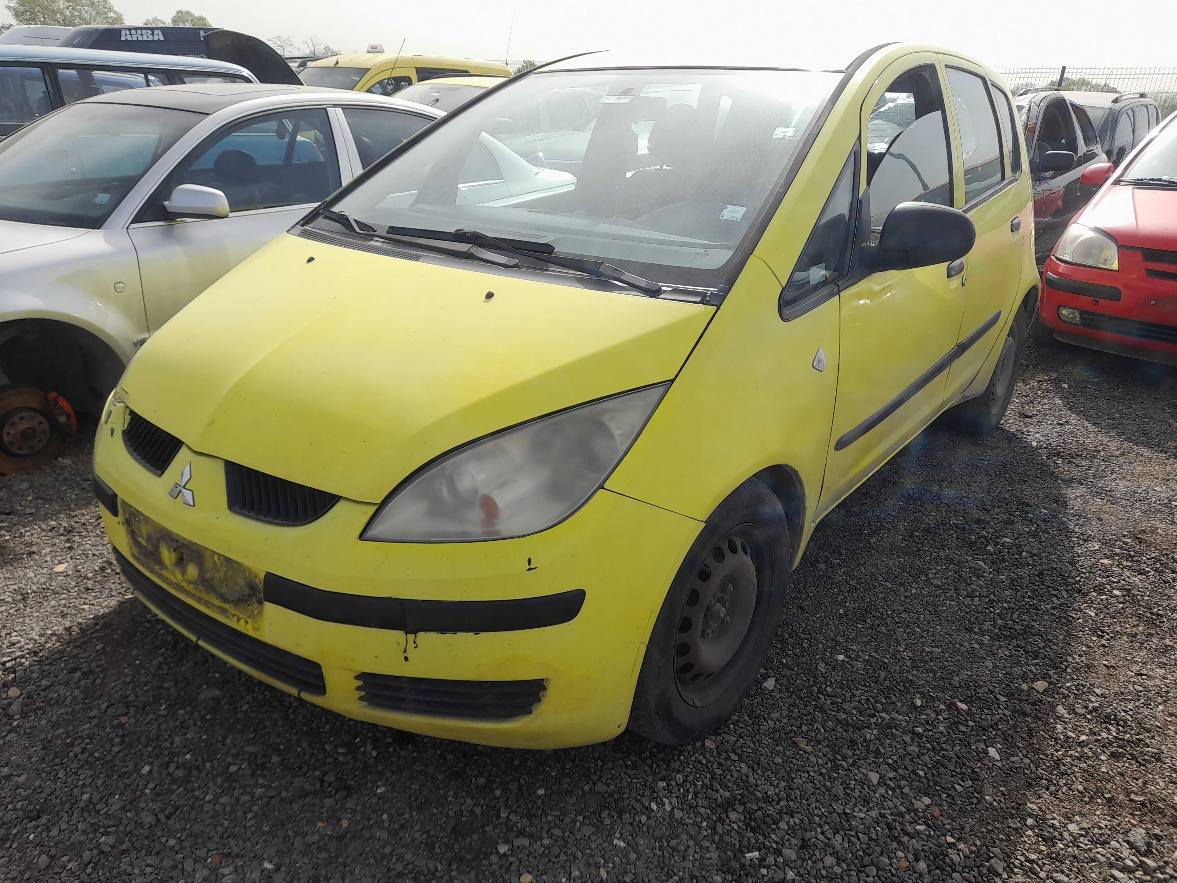 На части! Mitsubishi Colt 1.5