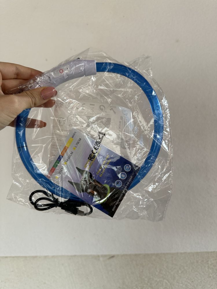 Zgarda cu led albastru