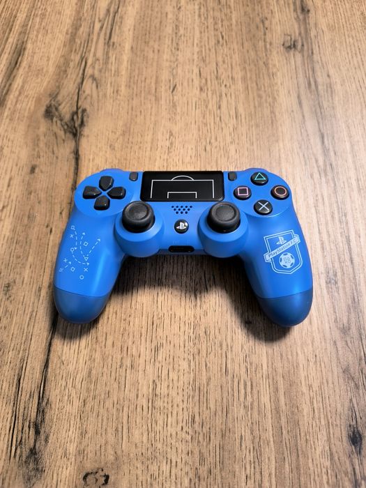 Оригинален контролер DUALSHOCK 4 V2 за PS4