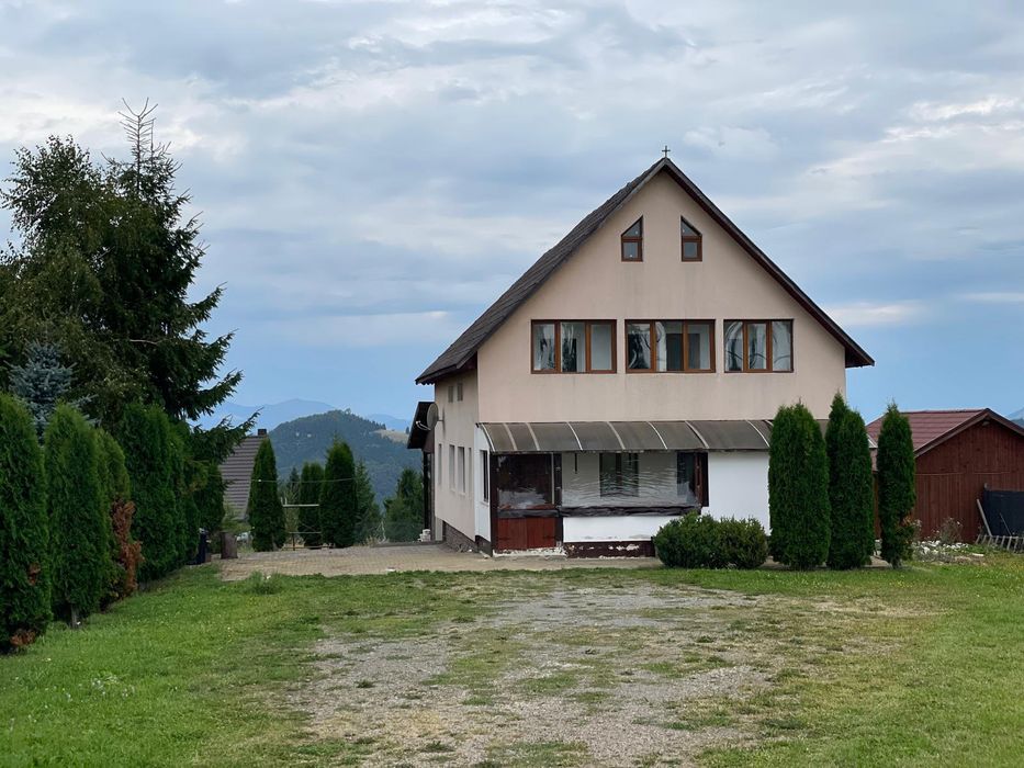 Inchiriere cabana Piatra Fantanele cu jacuzzi interior
