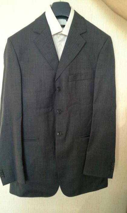 Срочно продам мужской костюм