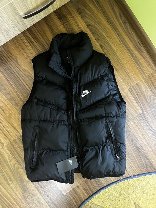 Vesta Nike neagra marimea M