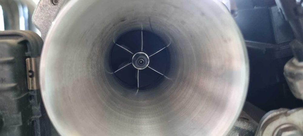 Turbina turbo completa cu galerie BMW F45 F46 F48 F39 8513635 1.8d B47