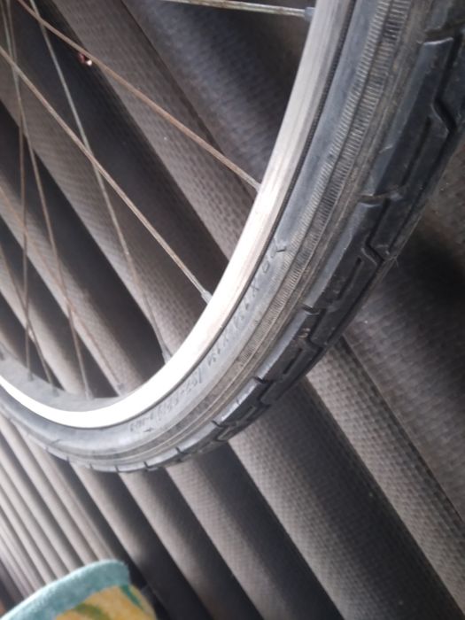 Roata 28" cu cauciuc