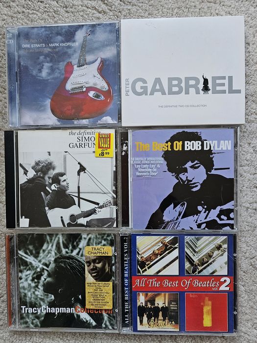 Оригинални компакт дискове от лична колекция