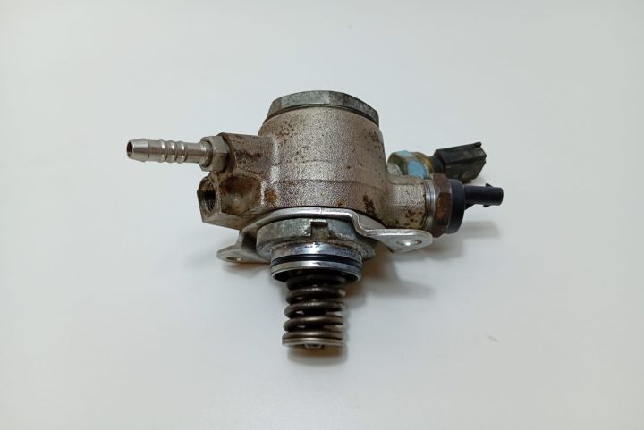 Pompa benzina /  Pompa inalta presiune 06e127025m Audi A4 B8/8K seria