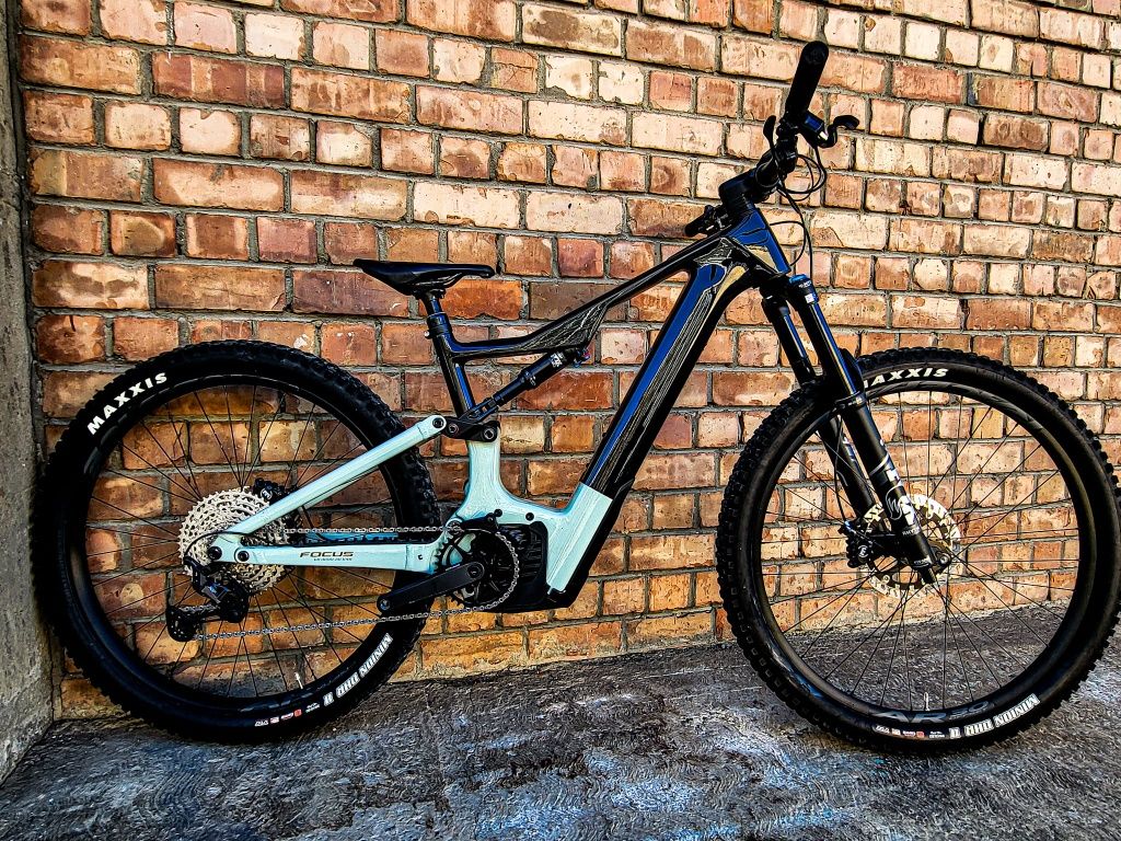 Ebike focus carbon