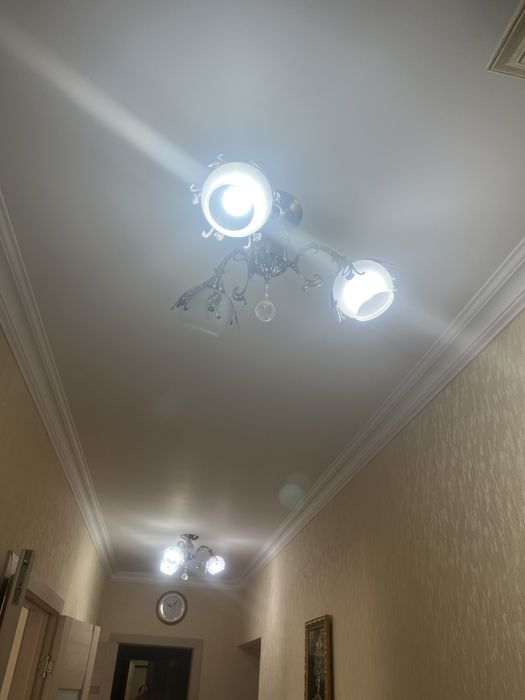 Продам люстру. Люстра в отличном состоянии. 2 шт люстра продается.