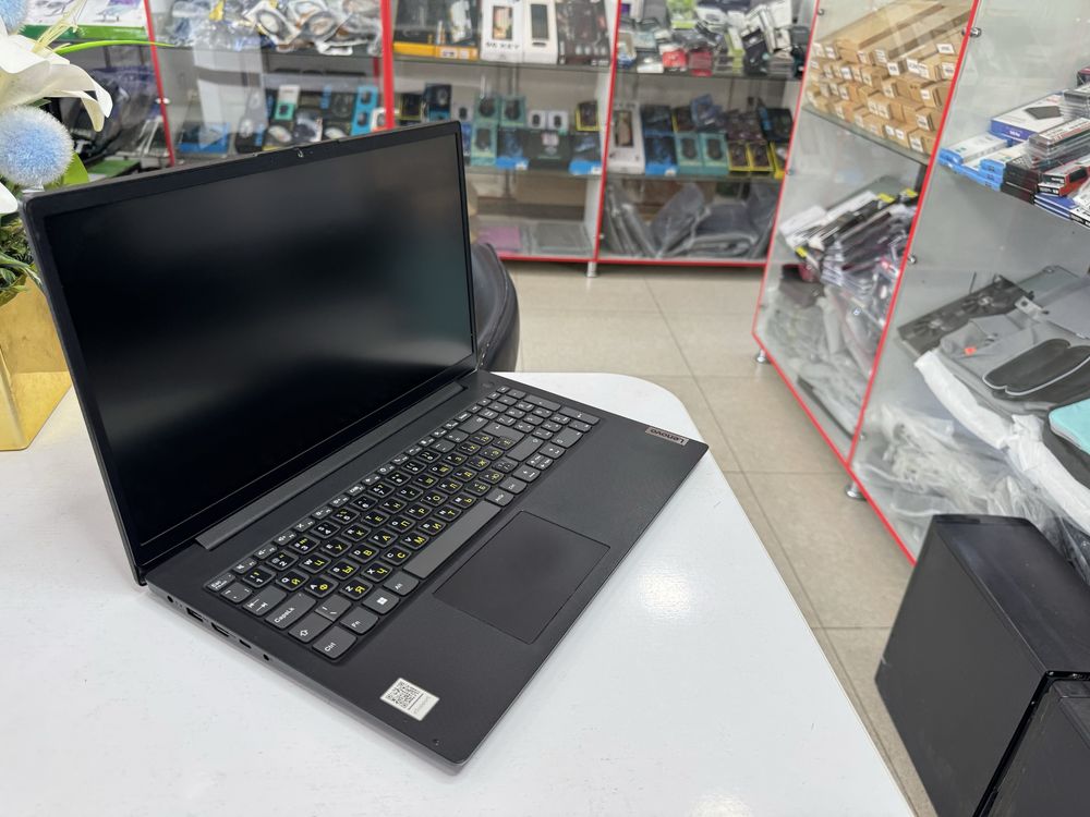 lenovo i3 12 avlod 8/256/500 dasturlashga ishlatsa bemalol iwlab berad