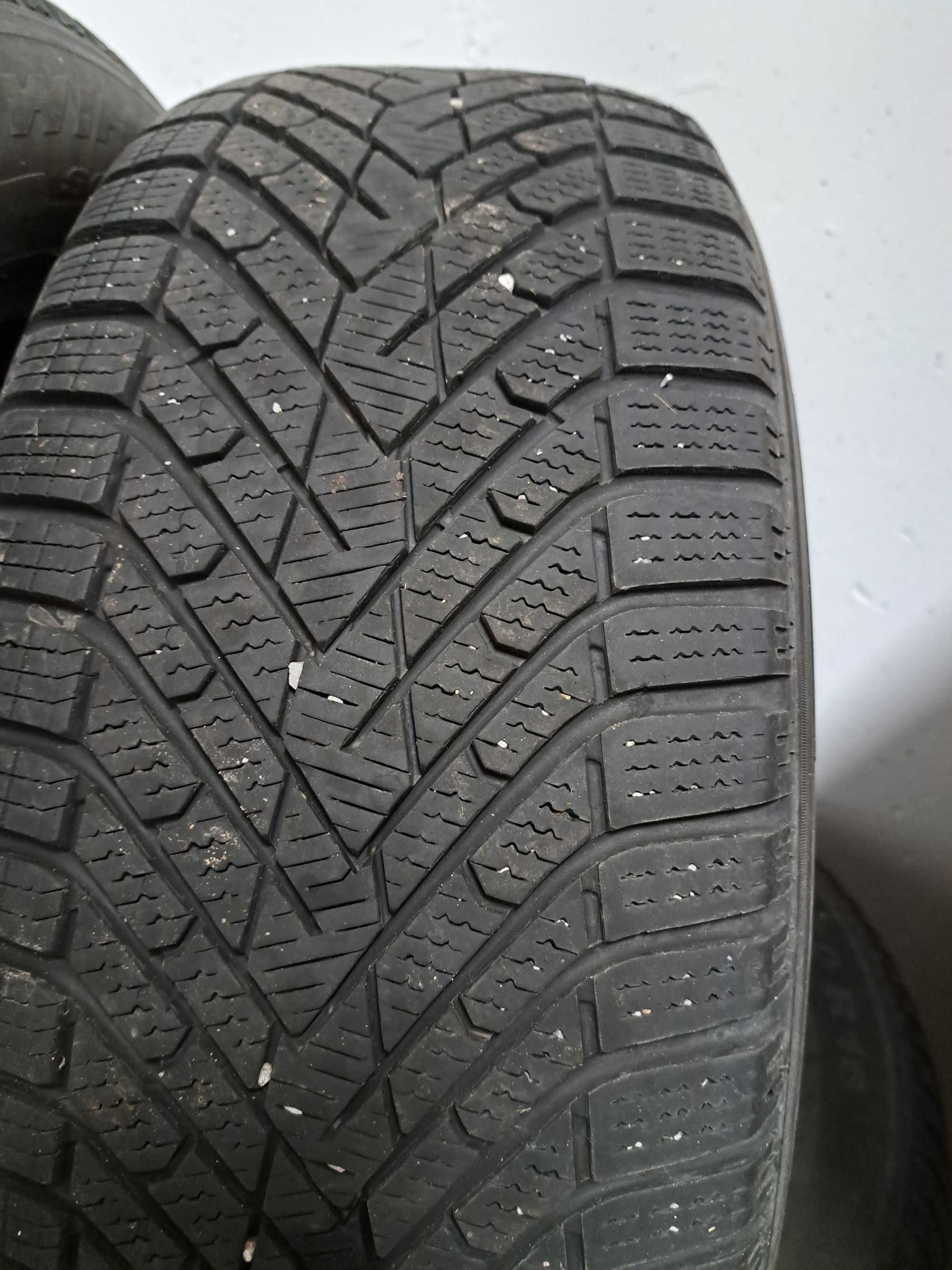 4 бр. Зимни Гуми PIRELLI 235/60R18 107H XL S-WNT2