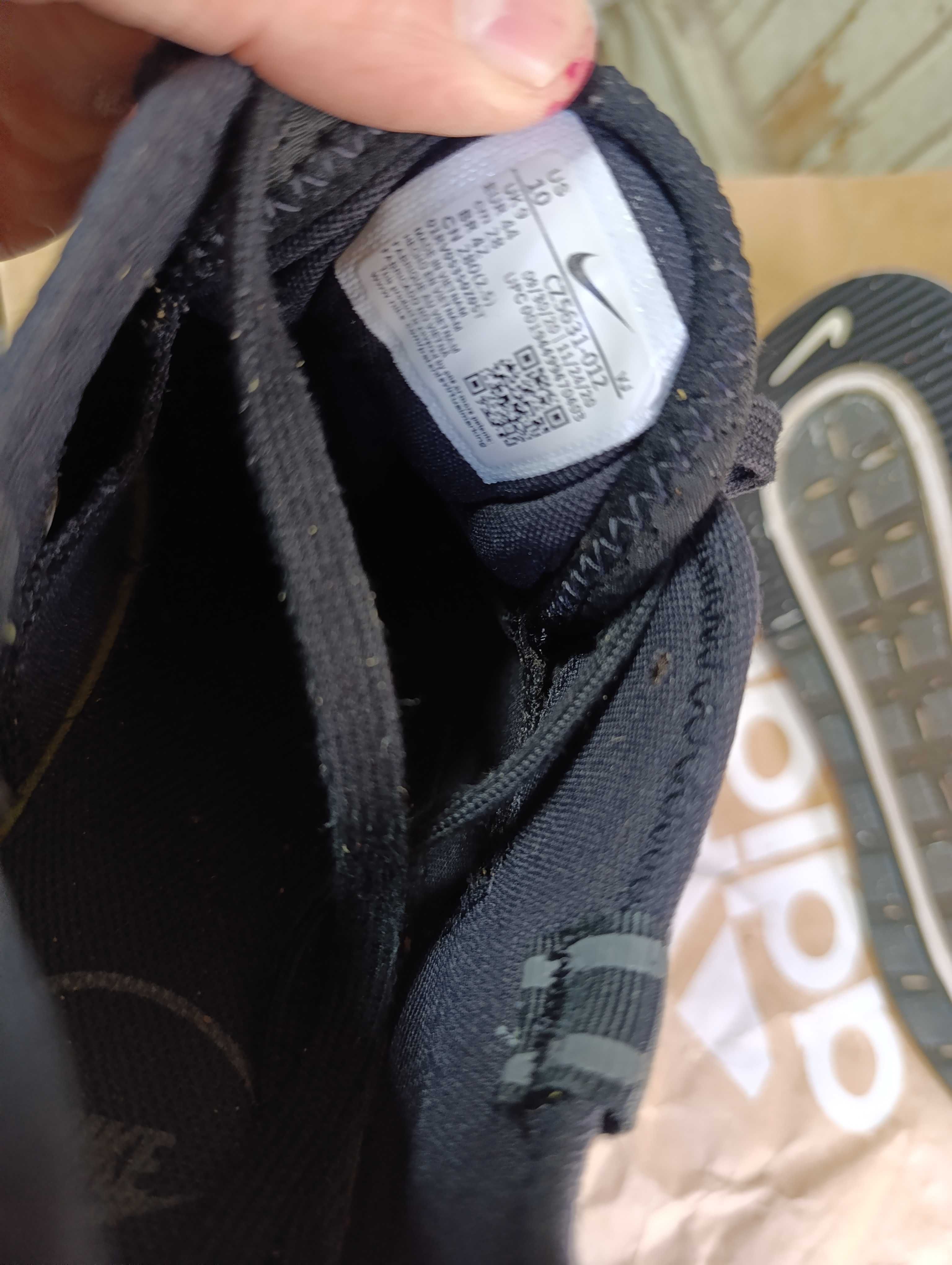 ''Nike Reposto''оригинални маратонки 44 номер