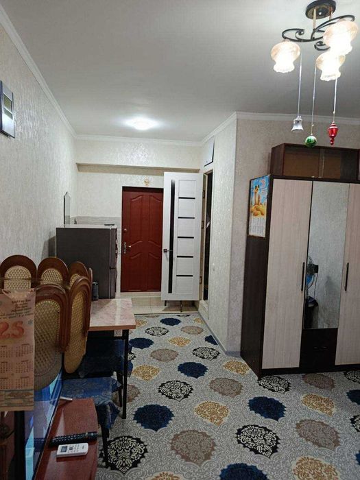 СРОЧНО !! Продается квартира в Яшнабаде 1/2/4 ( 19 кв/м ) Авиасозлар 1