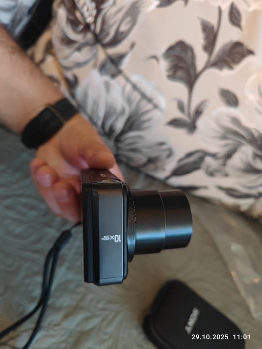 Sony Cyber-shot, DSC-H55.