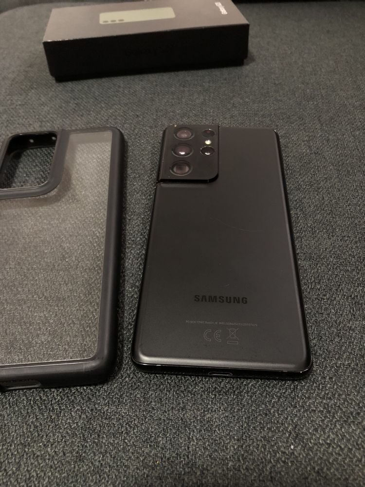 Продавам Samsung S21