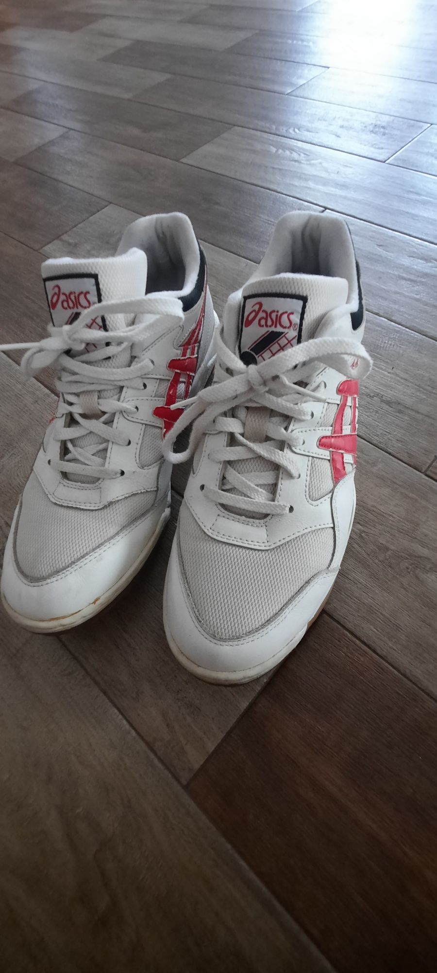 Adiași Asics marimea 42,5