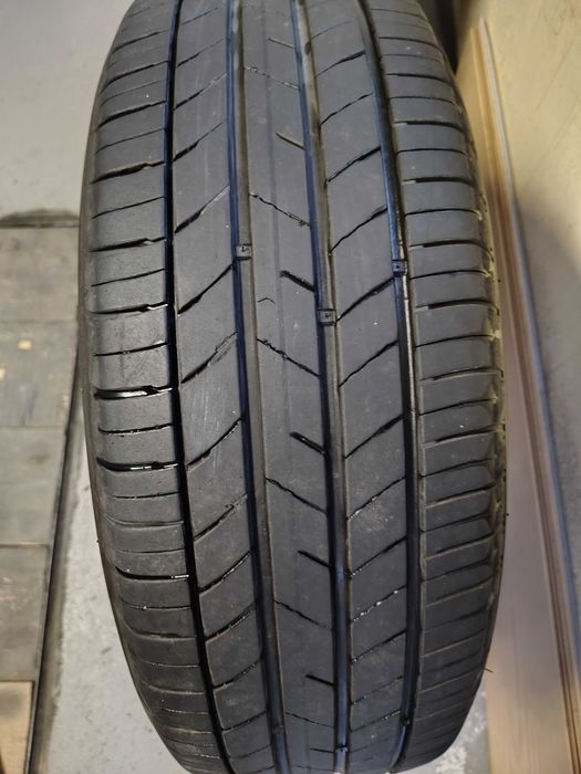 Anvelope vara 215/65/17 99v kumho 300 lei 2 buc.