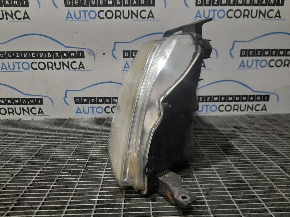 Far Dreapta Mitsubishi Shogun Pajero 2006 - 2011 SUV 4 Usi (1096) Fara xenon 10087872