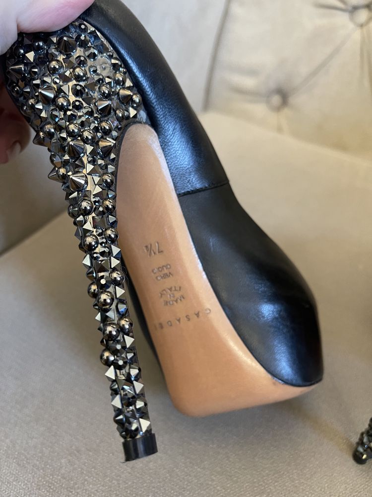 Pantofi cu toc din piele naturala Casadei