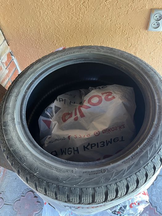 Продам зимнюю резину sailun 245/45 R18