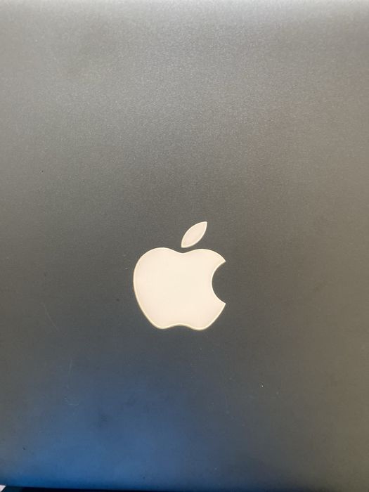 MACBOOK PRO на запчасти или под восстановление!