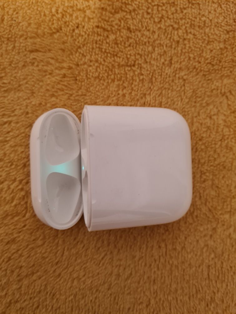 Carcasa/caseta/cutie/charging case airpods 1 și 2 originala