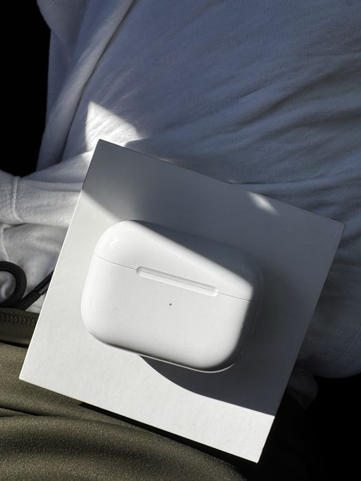 Vand casti airpods pro 2 cu USB C