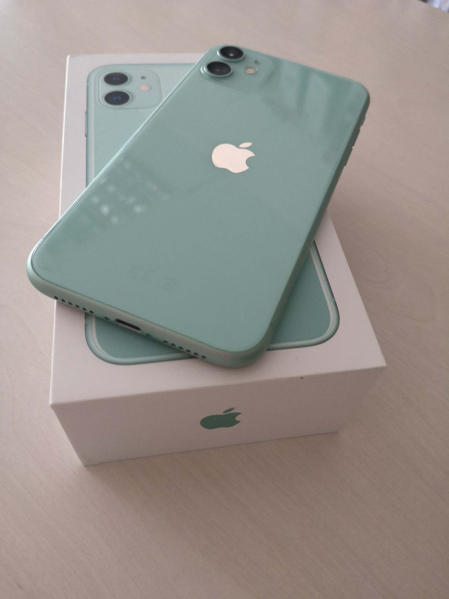 Iphone 11 Green-100 %battery health