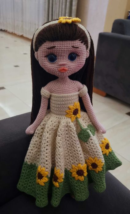 Ръчно плетена кукла