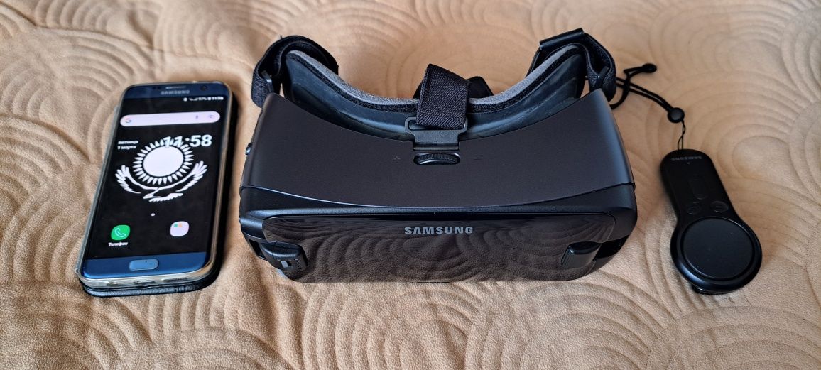 Samsung Gear VR  oculus