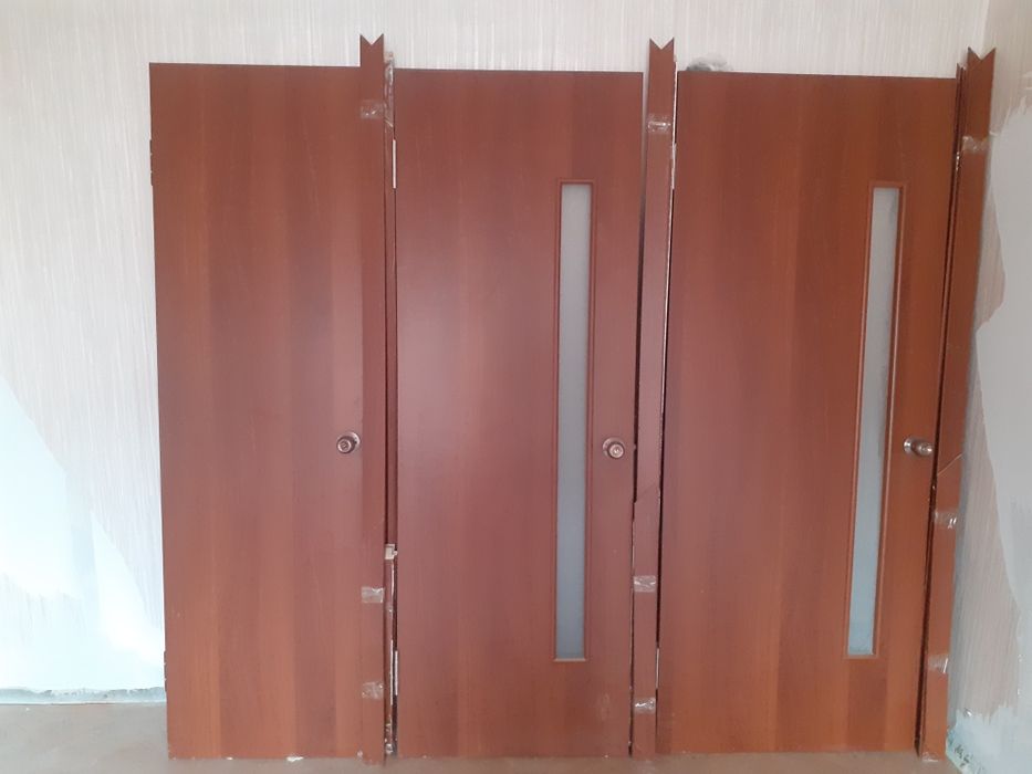 Продам межкомнатные двери