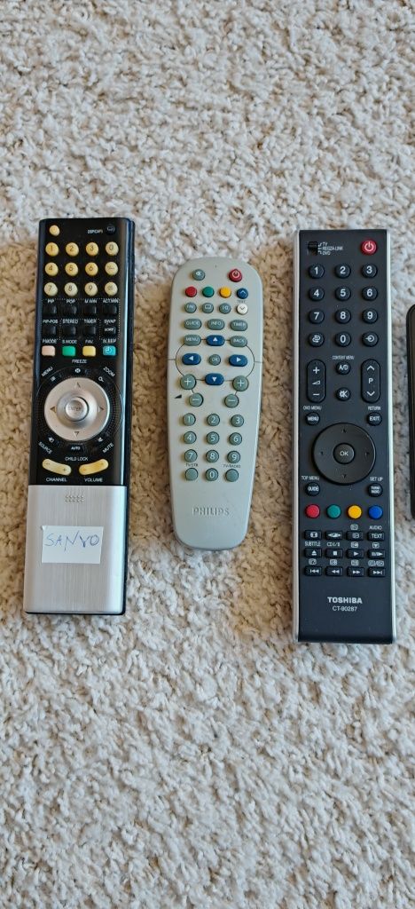 Дистанционни за телевизори (Toshiba , Sanyo, Philips, Sony)