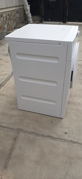 Uscător      haine       Miele