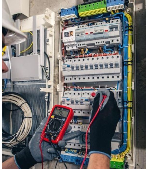 Electrician – Intervenții și urgențe 24/7