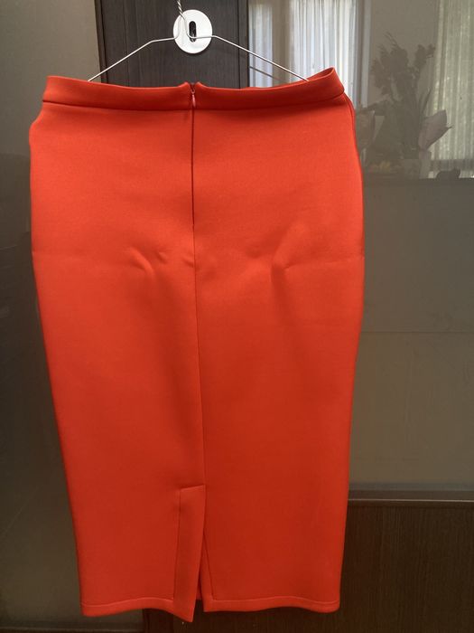 Costum fusta si bluza eleganta neopren corai
