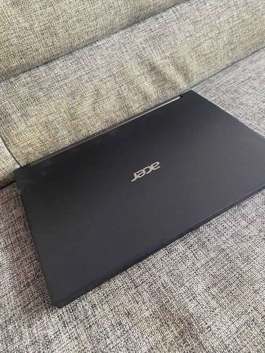 Продается ноутбук игровой