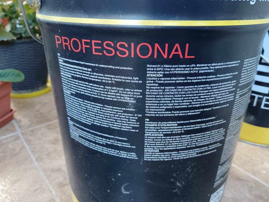 Vând membrana lichida pentru pardoseala