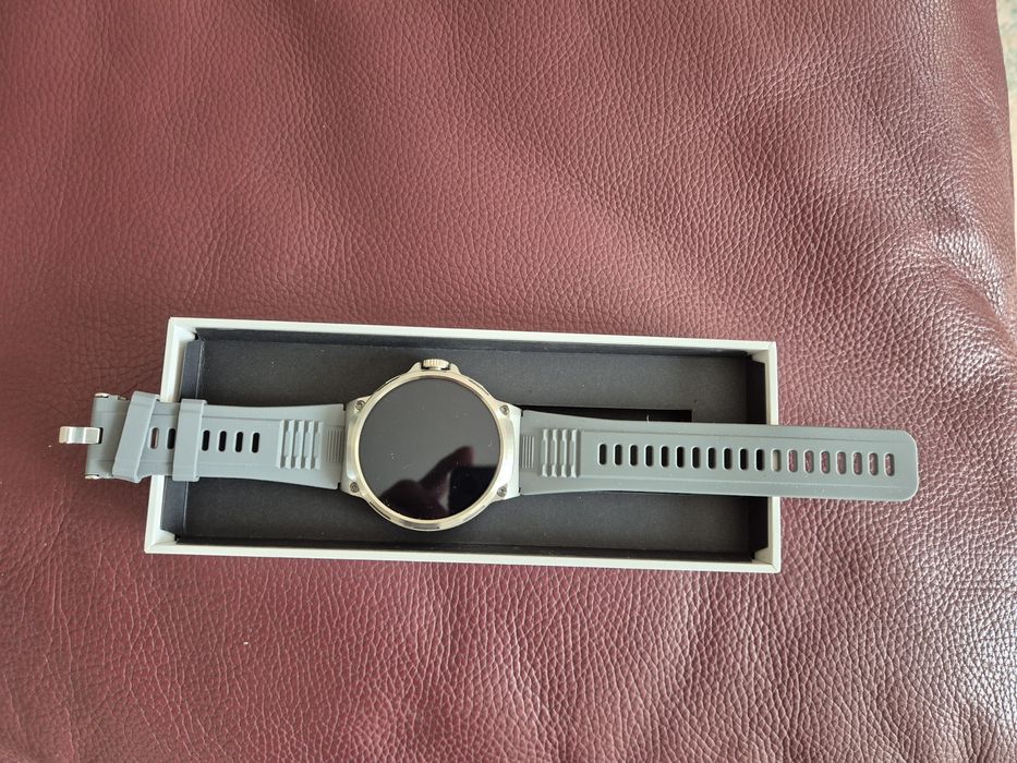 Смарт часовник нов.