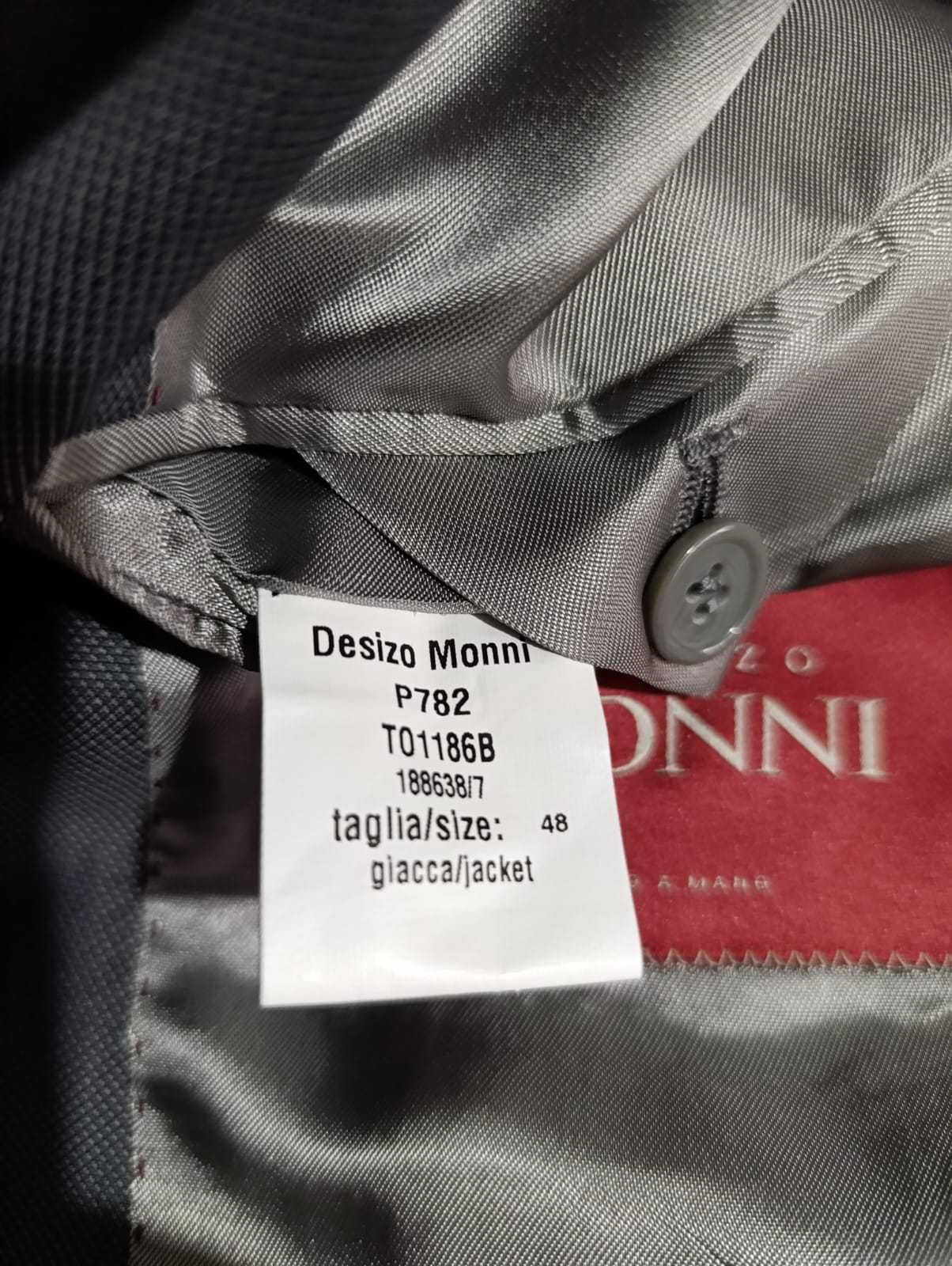 Продавам чисто нов официален костюм Desizo MONNI
