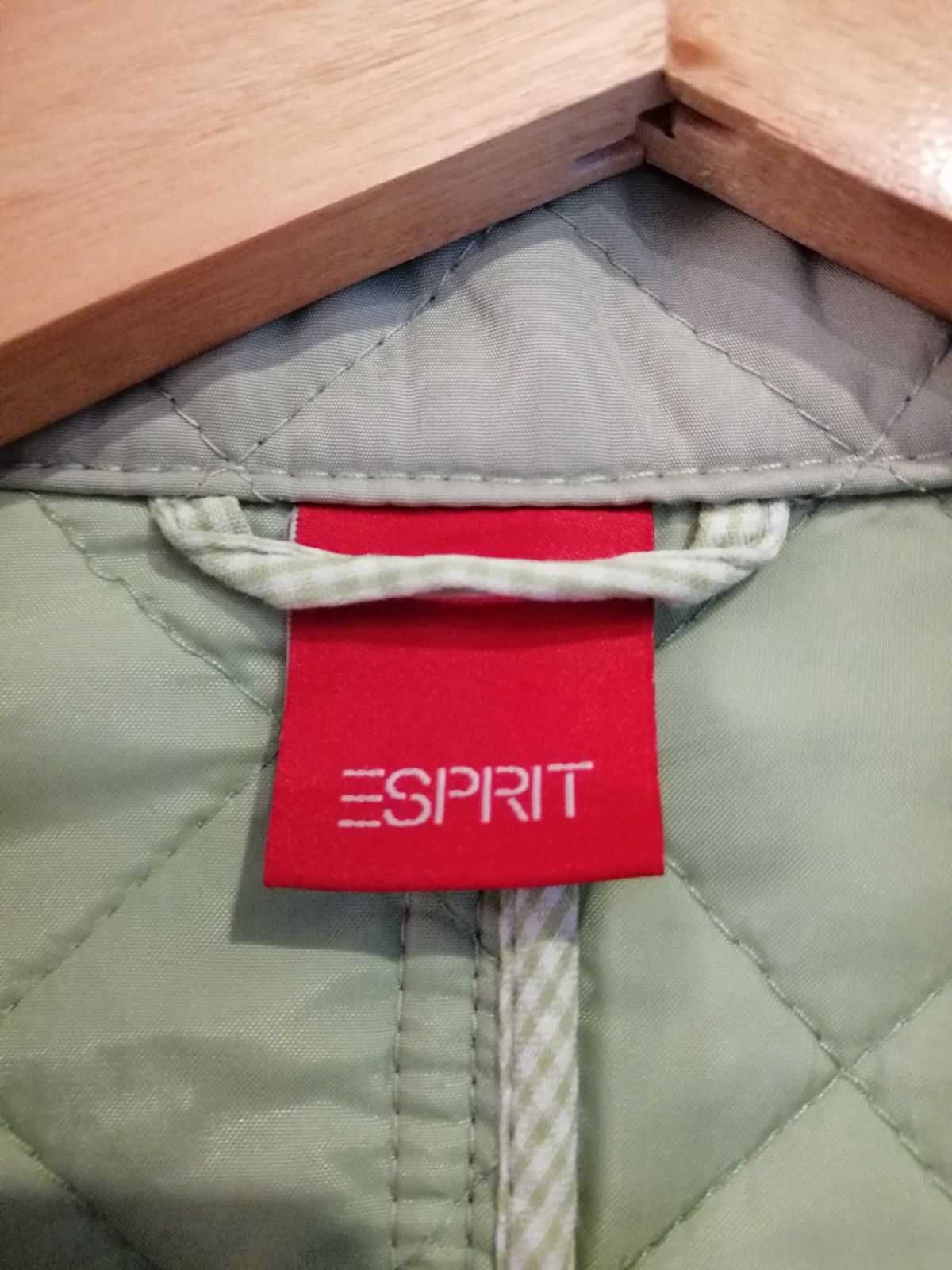 Пролетно капитонирано яке ESPRIT