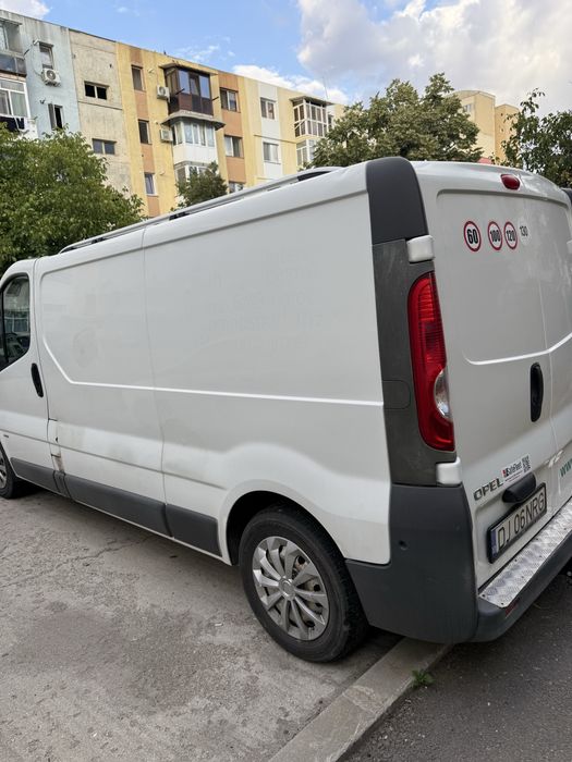 Opel Vivaro varianta long