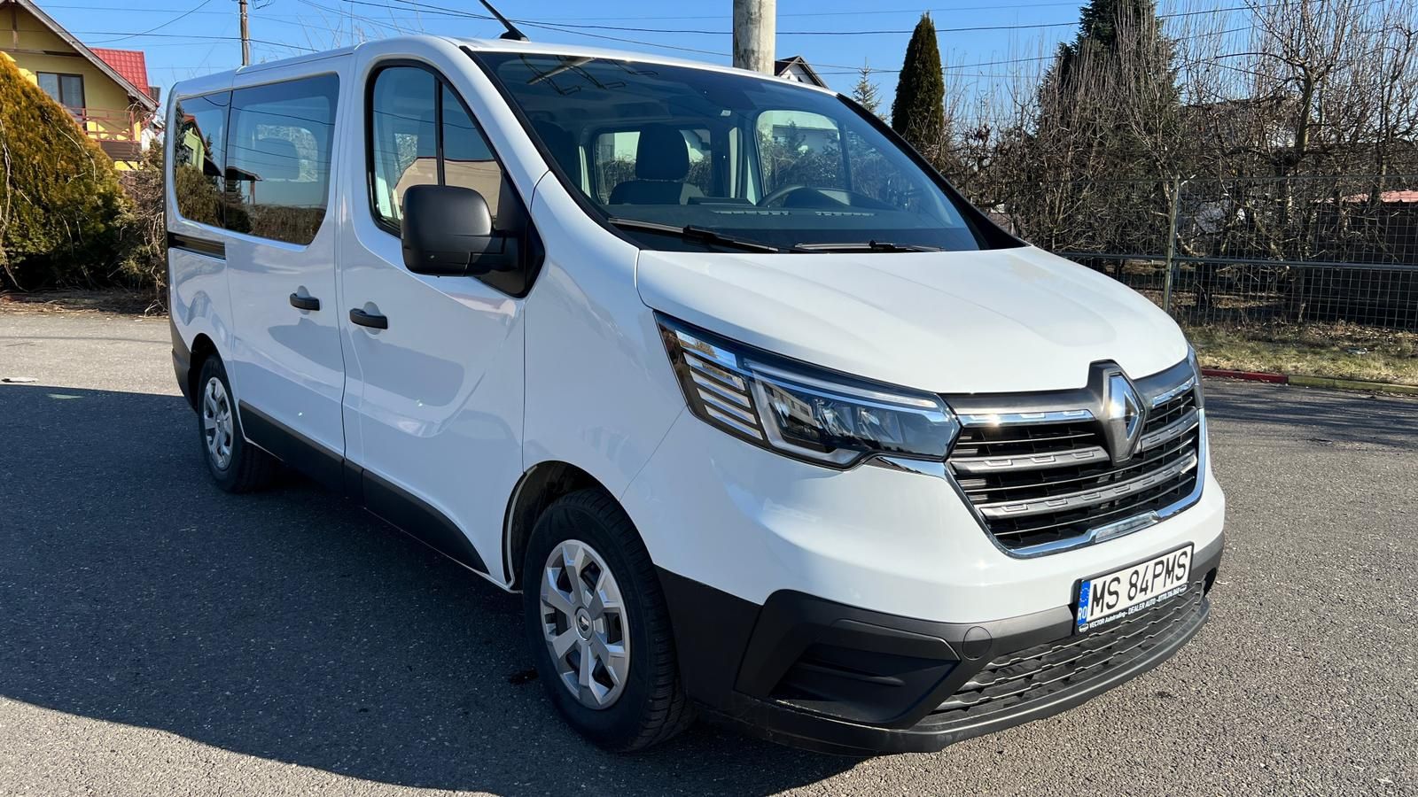 Renault Trafic 8+1 locuri – 2023 – 35.000 km – impecabila