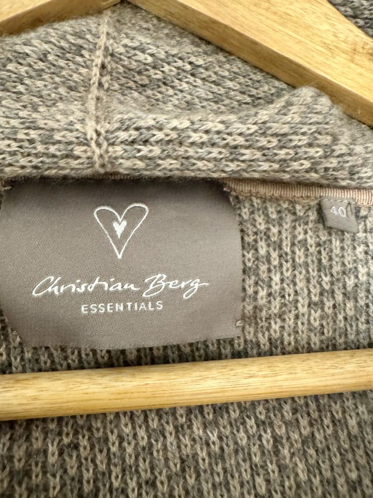 Cardigan tricotat Christian Berg mărimea L